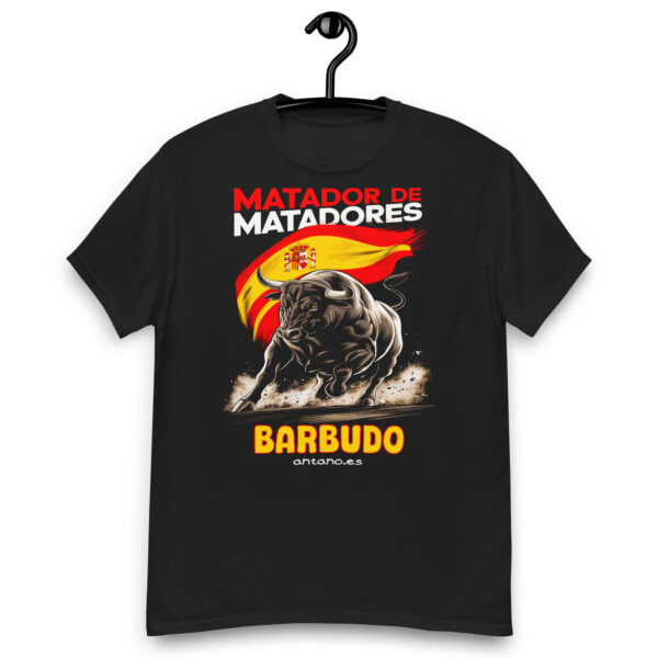 Camiseta negra barbudo